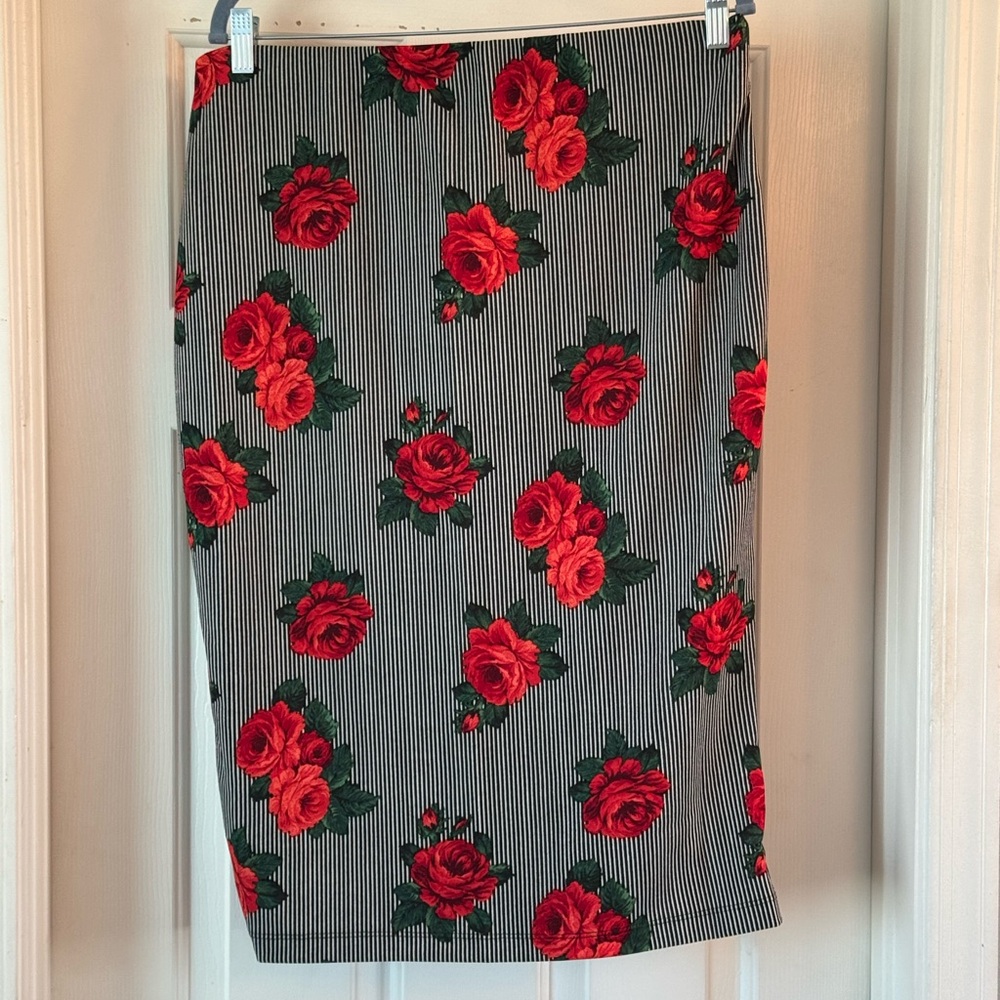 NWOT Piphany Met Floral Striped Pencil Skirt